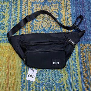 ALO Yoga Explorer Convertible Pack | 3L Nylon Waist Bag